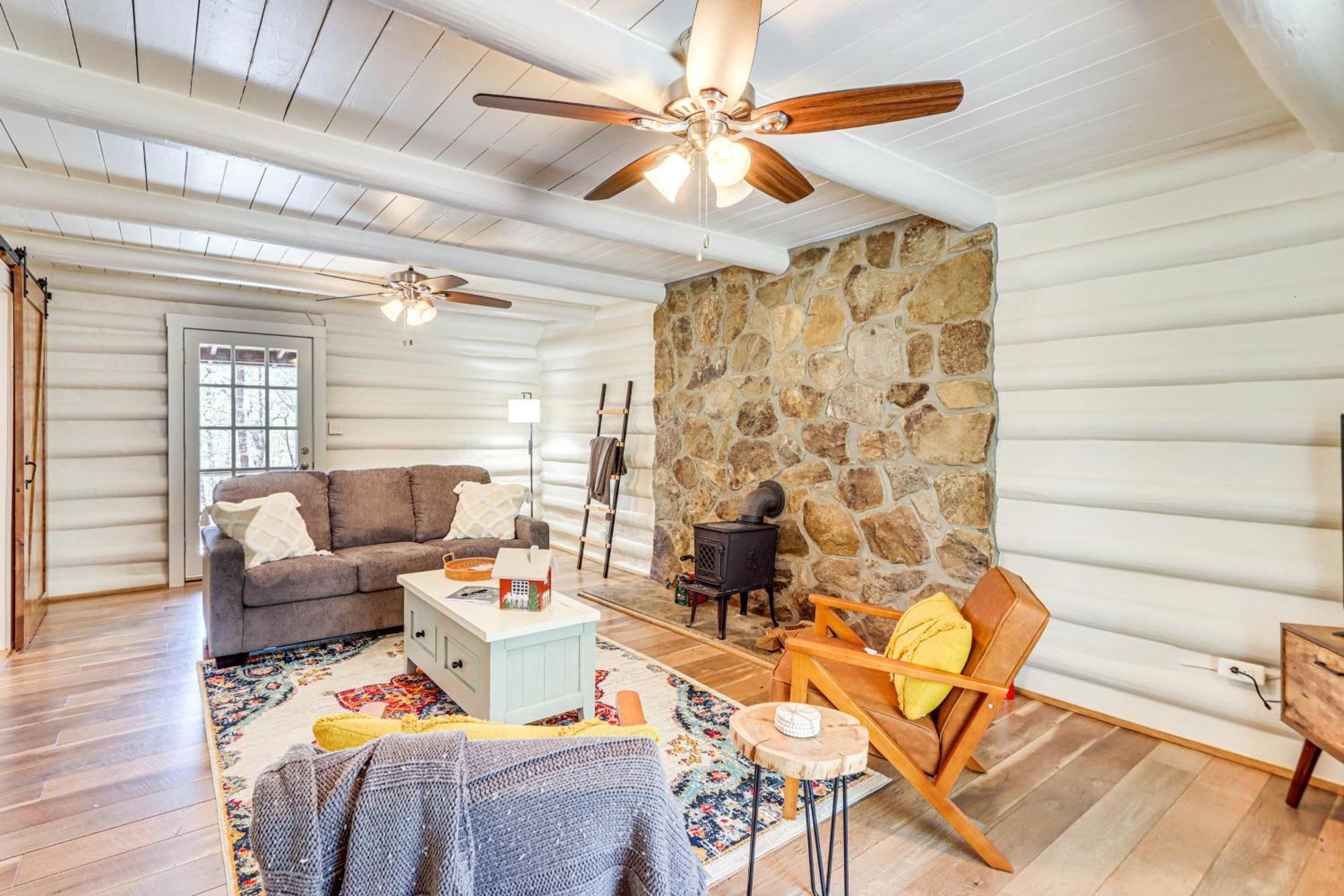 Dog-Friendly Hiawassee Cabin With Decks And Fire Pit! Dış mekan fotoğraf