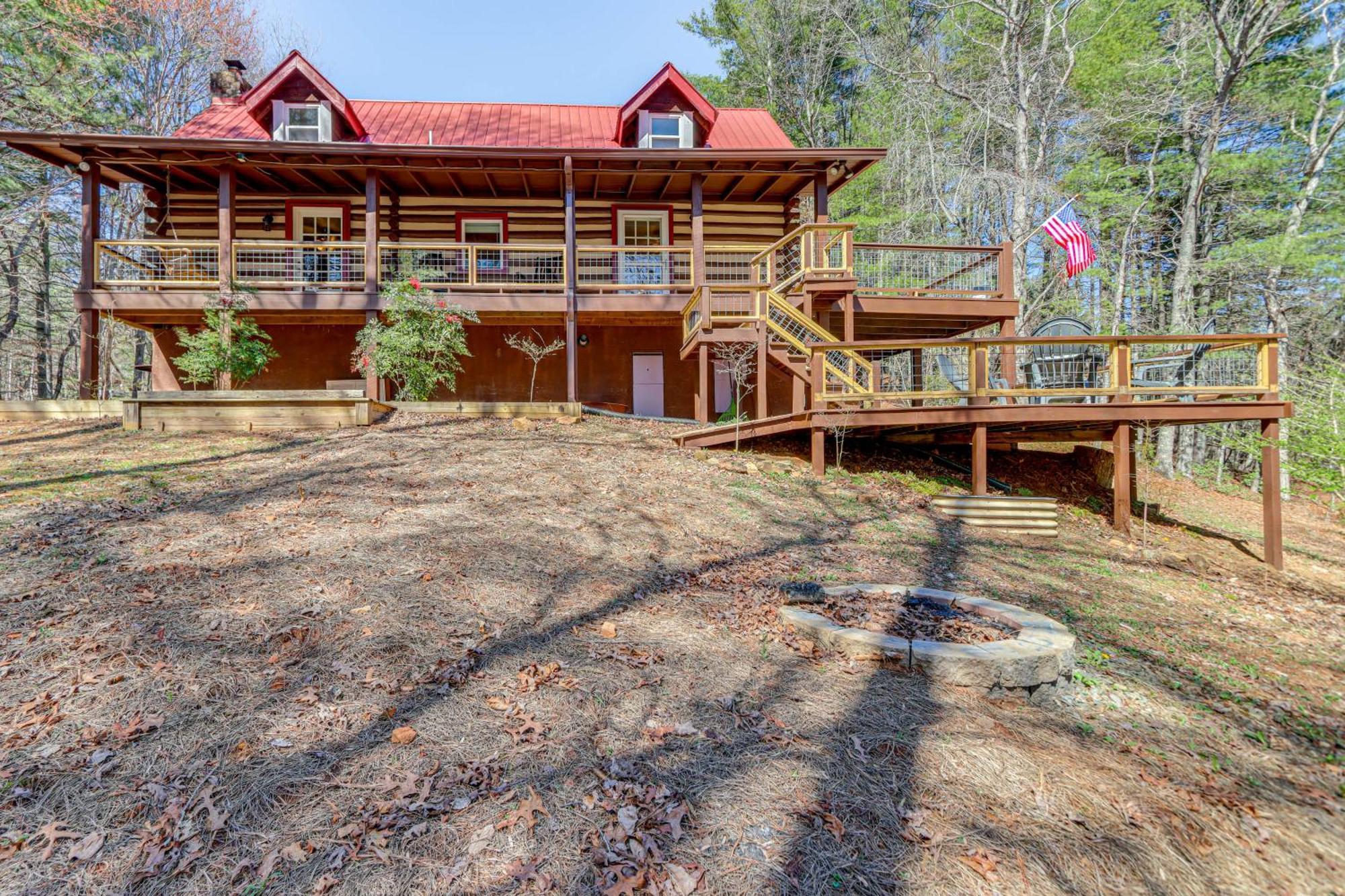 Dog-Friendly Hiawassee Cabin With Decks And Fire Pit! Dış mekan fotoğraf